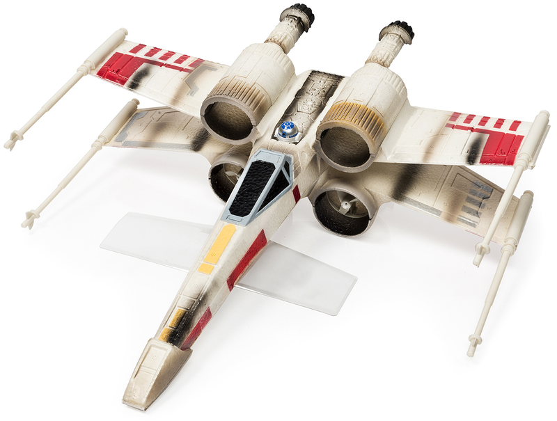 Illustration for article titled You Can Finally Pilot Your Own Flying Millennium Falcon and X-Wing